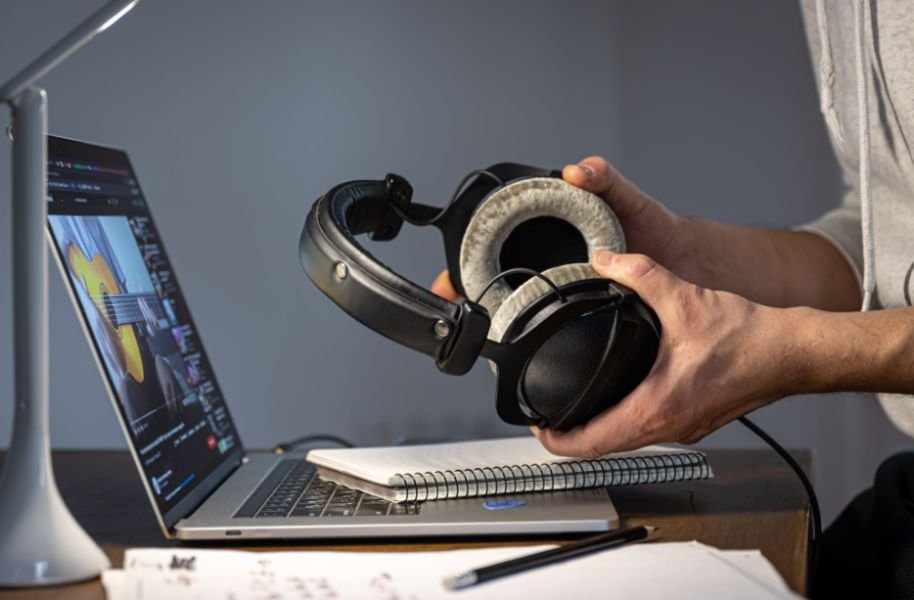 When Should You Buy an Audio Interface