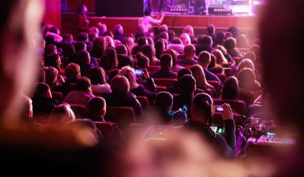 How Concert Audiences Influence a Performance